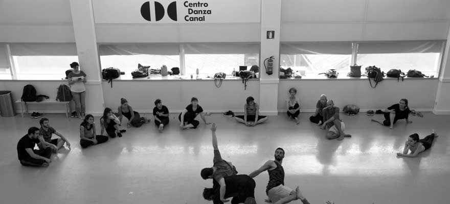 Taller de danza inclusiva para jóvenes con el colectivo Lisarco