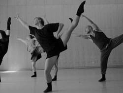 Metamorphosis Dance propone 'Ejercicios democráticos. Composición coreográfica compartida'